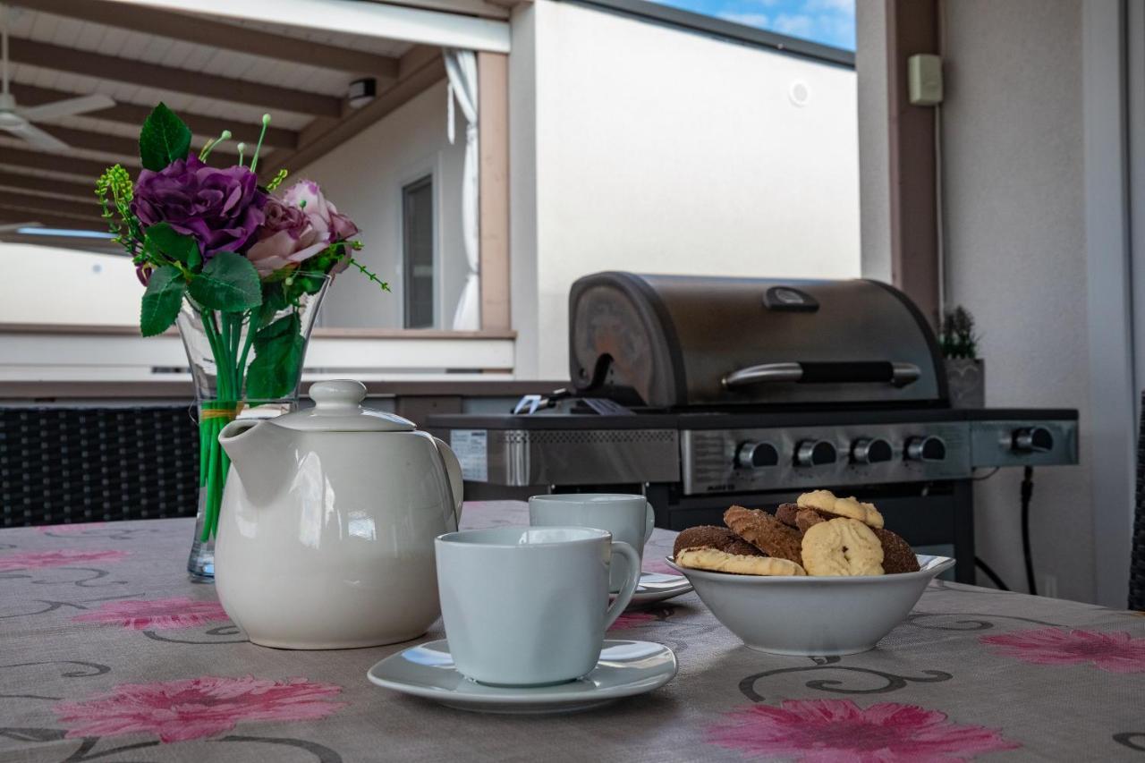 Mobile Home Whit Sea View Lavojesa Drage Extérieur photo